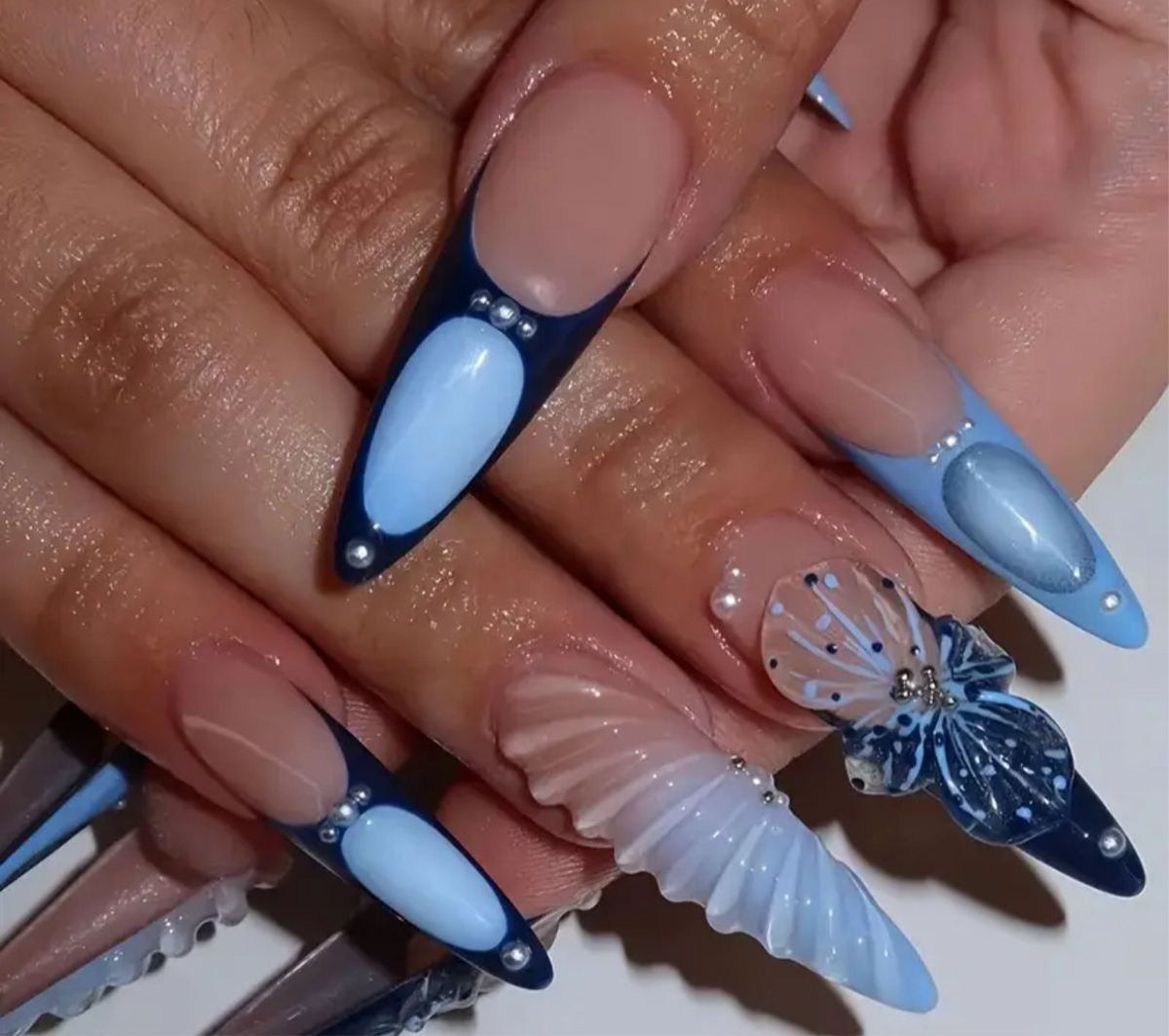 3D Blue French